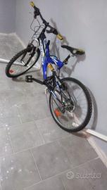 Mountain bike jumpertrek