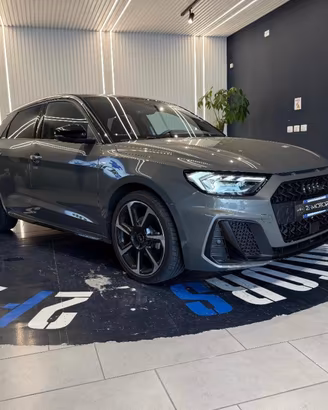 Audi A1 Sportback 30 1.0 tfsi Identity Black 116cv