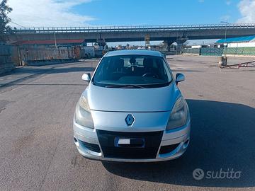 Renault Scenic X-Mod 1.5 dci Dynamique 110cv