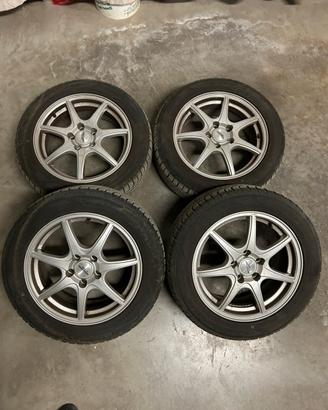 Gomme termiche invernali con cerchi in lega 16