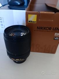 NIKKOR DX 18-140 