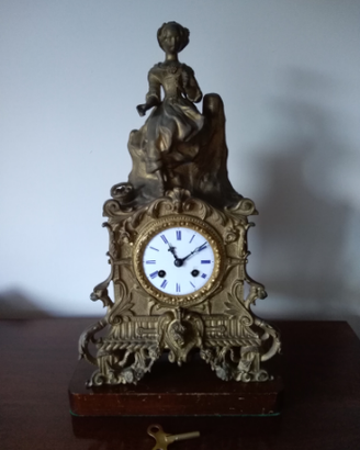 Orologio da tavolo a pendolo