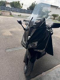 SCOOTER TMAX 530