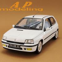 modellino auto  1/18 Renault Clio 16v del 1991