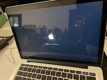 MacBook Pro 13” Retina 2015 – i5 / 8GB / SSD 128GB