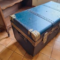 baule borchiato anni 60