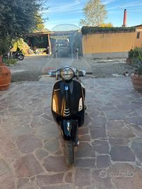 VESPA PRIMAVERA 125