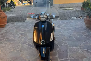 VESPA PRIMAVERA 125