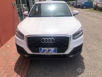 Audi Q2 bianco