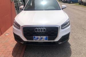 Audi Q2 bianco