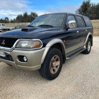 stupendo Mitsubishi pajero sport AUTOCARRO