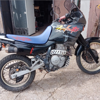 Moto honda Dominator 650