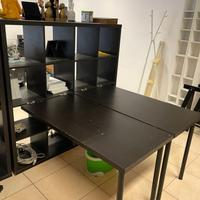 Libreria IKEA KALLAX 4x4 + 2 tavoli IKEA LINNMON
