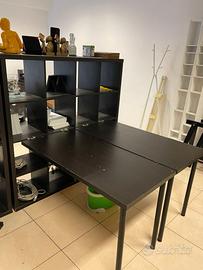 Libreria IKEA KALLAX 4x4 + 2 tavoli IKEA LINNMON