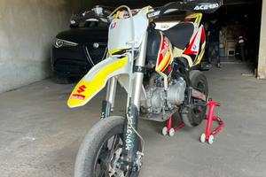Pit bike kayo 140 anche con gomme da cross