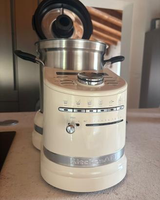 Robot Kitchenaid Artisan cook processor