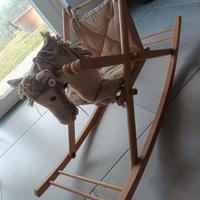 cavallo dondolo in legno