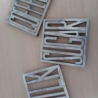 3 sottopentola in metallo