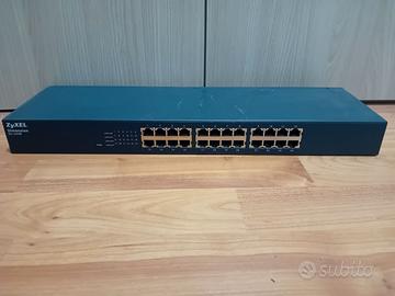 Switch 24 porti ZyXEL 10 100  Modello ES-1024B