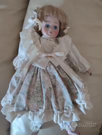 Bambola vintage porcellana da collezione 