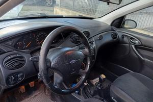 Ford Focus station wagon "ghia"