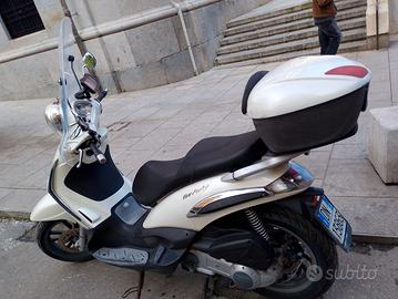 scooter Beverly tourer 300ie