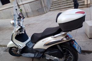 scooter Beverly tourer 300ie