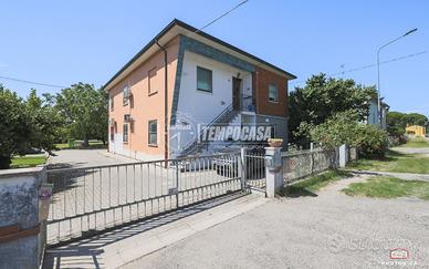 PORZIONE DI CASA CON INGRESSO INDIPENDENTE!!!