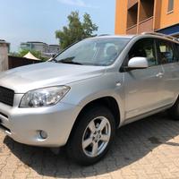 TOYOTA RAV4 TD 4x4 136 cv
