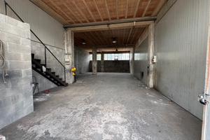 Capannone industriale - 174 mq con soppalco