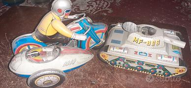 2 Giocattoli in Latta con meccanismo.