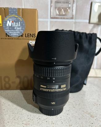 Nikon Nital 18-200mm f3.5-5.6G2 ED VR2 oro