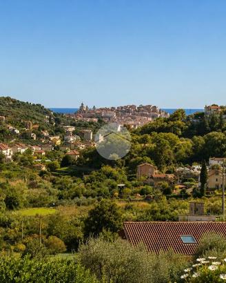 6 LOCALI A IMPERIA
