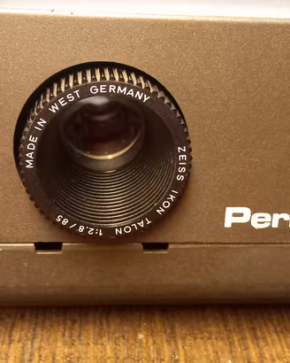 Zeiss perché 2500 afs per dia 35mm