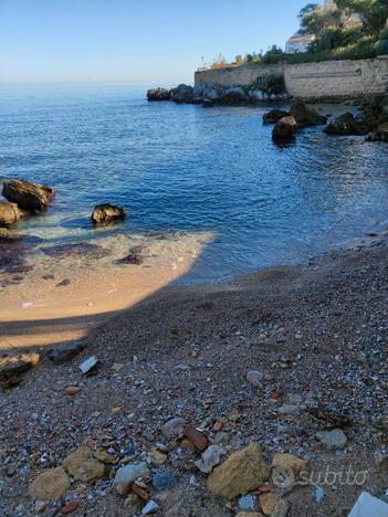 SOLANTO -MARE palazzina arredata