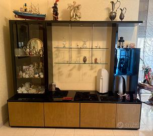 Parete attrezzata nero lucido come nuovo...