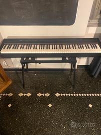 Pianoforte Yamaha digital p-105