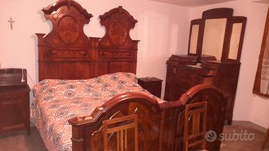 Camera antica completa