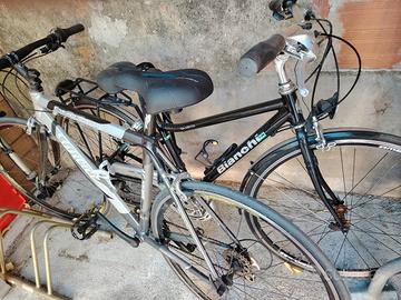 bicicletta uomo e donna