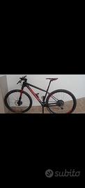 Bici mountain bike CANNONDALE