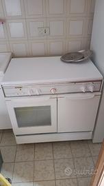 Cucina economica / fornello con forno