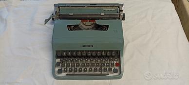 Macchina da scrivere Olivetti Lettera 32