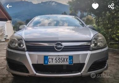 Opel Astra H leggi bene