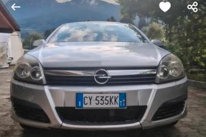 Opel Astra H leggi bene