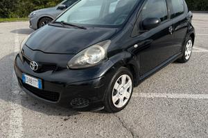 Toyota Aygo 1.0 ,13 V VVT-5p sol Red edition 50 kw