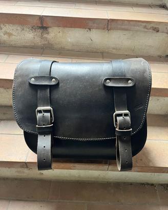 Borsa in pelle per moto vintage