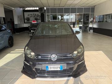 Volkswagen Golf 2.0 TSI 4mot. DSG 5p. R - Nessun v