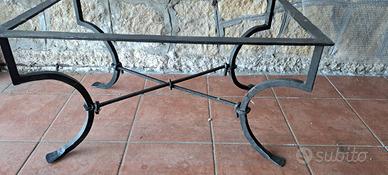 Tavolino in ferro battuto