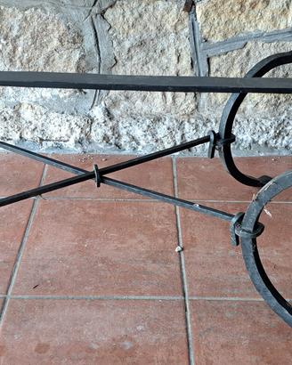 Tavolino in ferro battuto