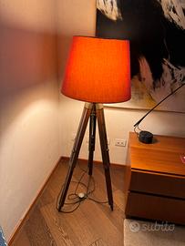 Lampada da Terra Vintage Treppiede Legno Design